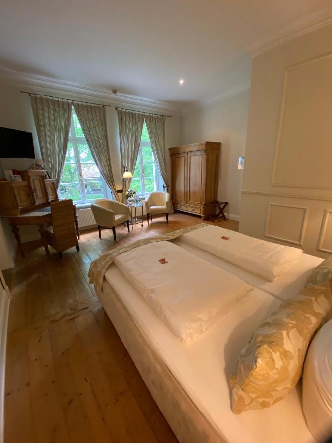 Hotel Hochzeitshaus เอาริคช์ ภายนอก รูปภาพ