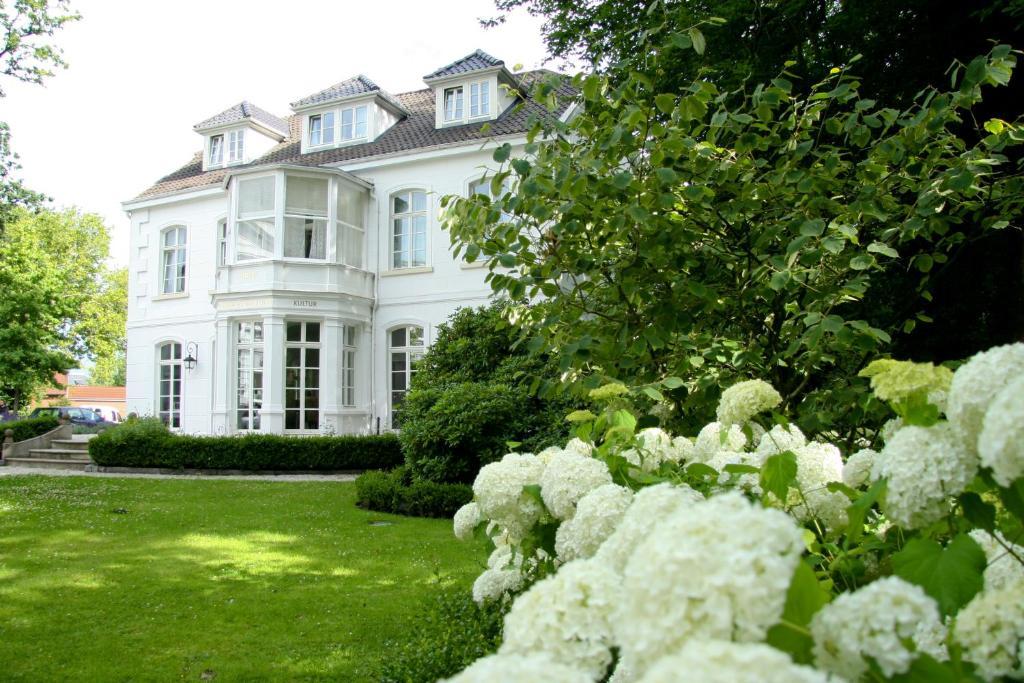 Hotel Hochzeitshaus เอาริคช์ ภายนอก รูปภาพ