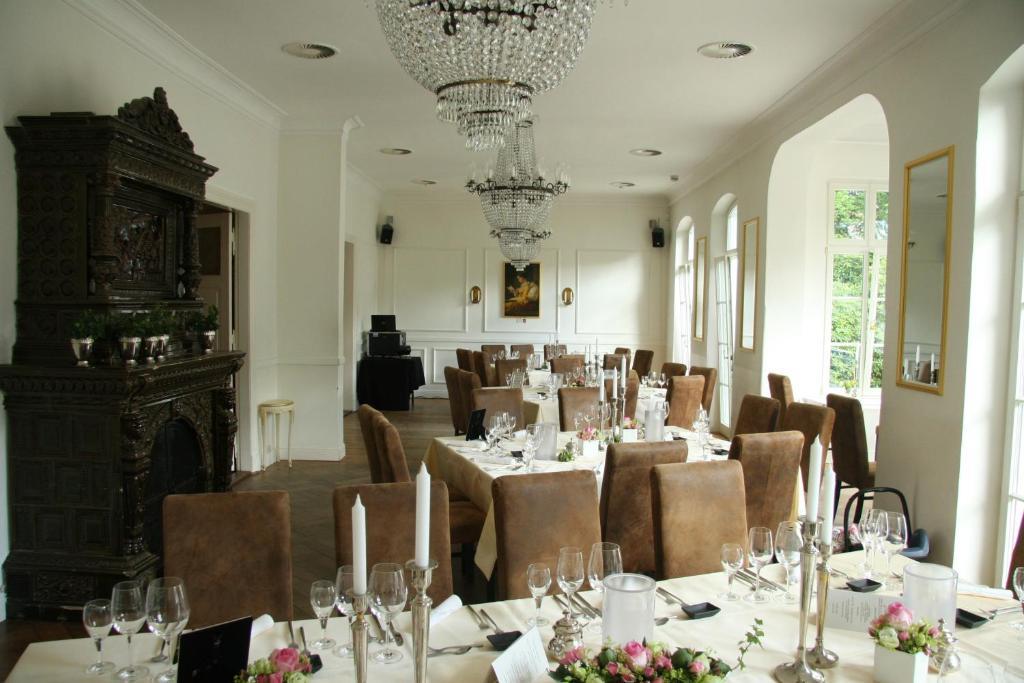 Hotel Hochzeitshaus เอาริคช์ ภายนอก รูปภาพ