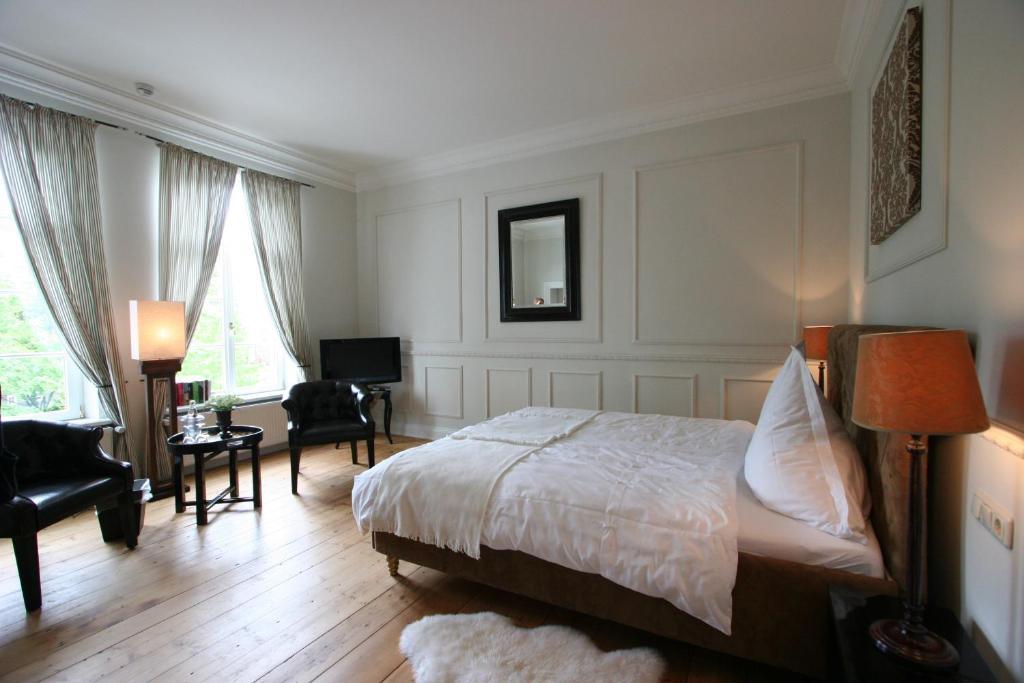 Hotel Hochzeitshaus เอาริคช์ ภายนอก รูปภาพ