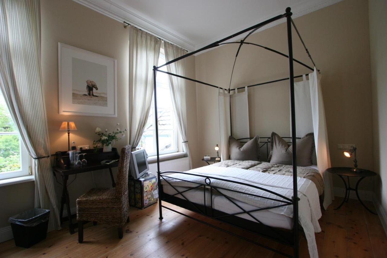Hotel Hochzeitshaus เอาริคช์ ภายนอก รูปภาพ